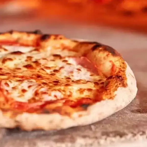 Il Forno a Legna Pizza