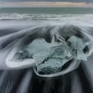 Water flowing around an ice drift